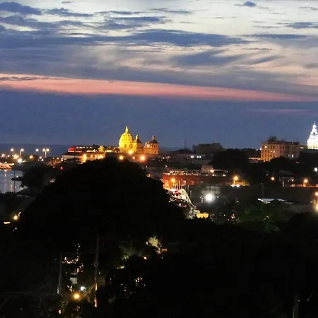 Penthouse Duplex Con Vista A La Bahia. Cartagena